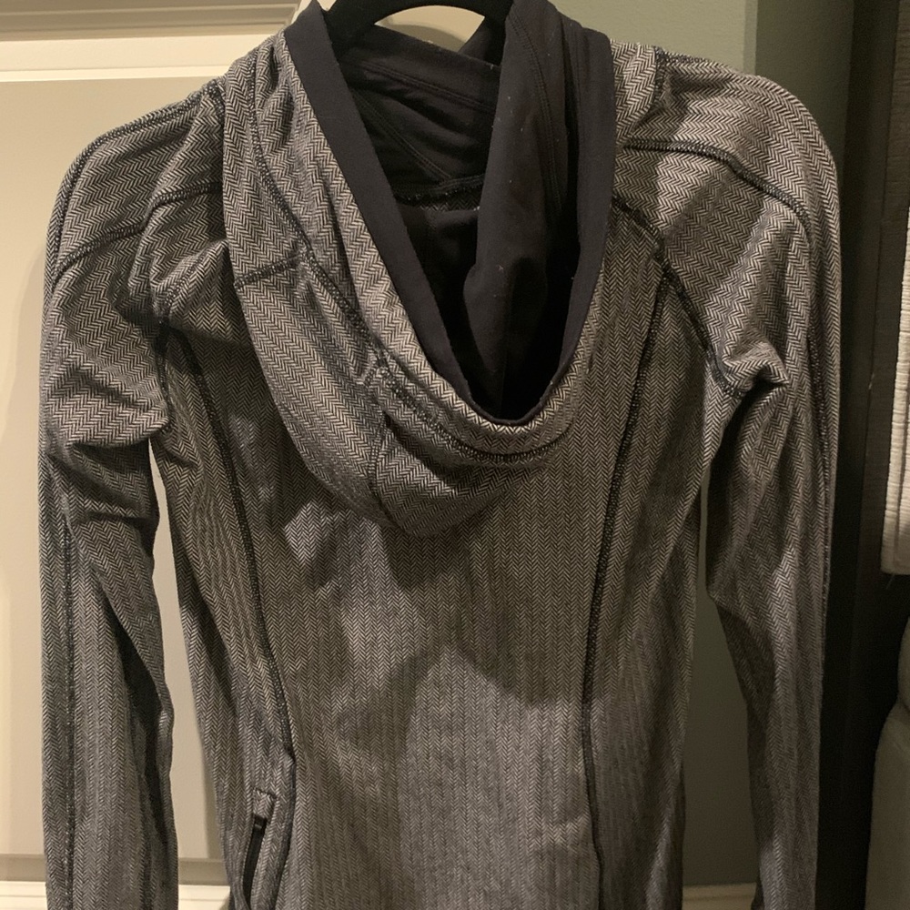 Lululemon Pullover - image 4